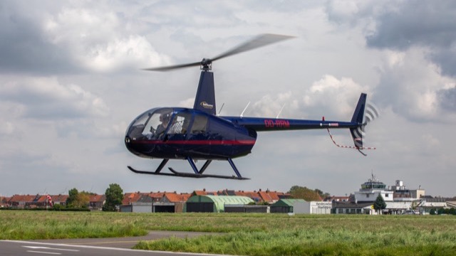 Robinson R44